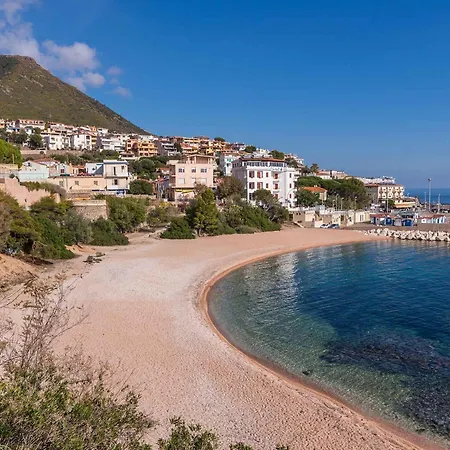 In - Nuoro 別荘 カーラゴノネ